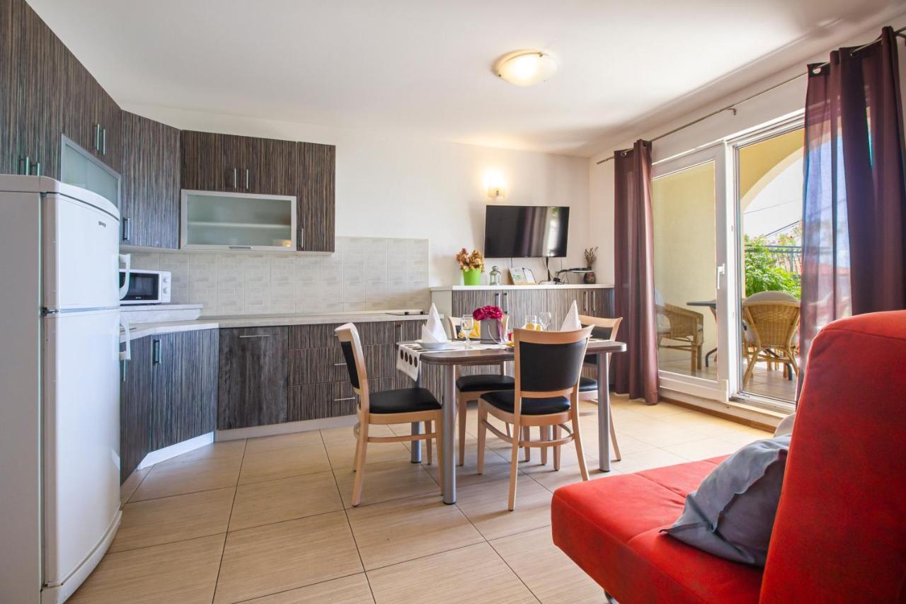 Apartments Branka มาคาร์สกา ภายนอก รูปภาพ