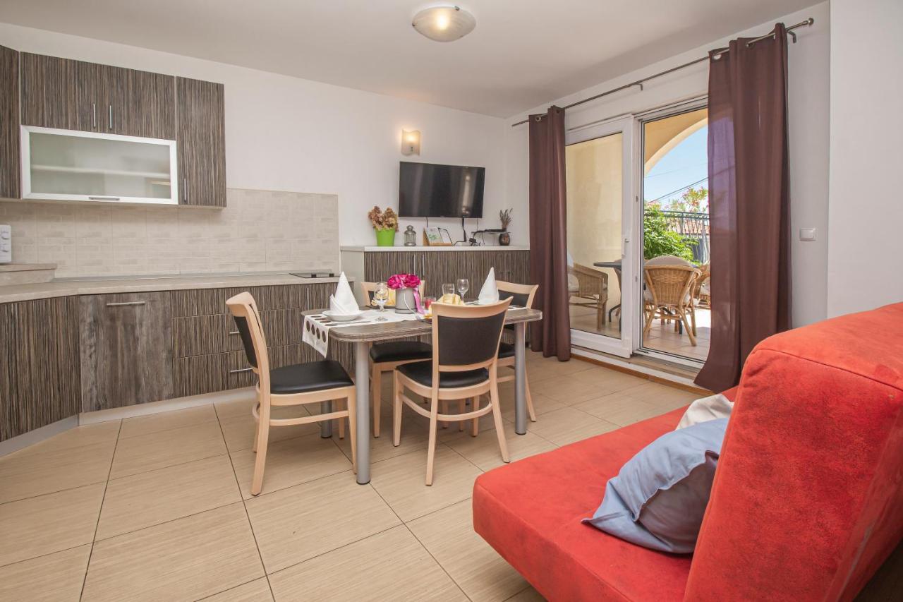 Apartments Branka มาคาร์สกา ภายนอก รูปภาพ
